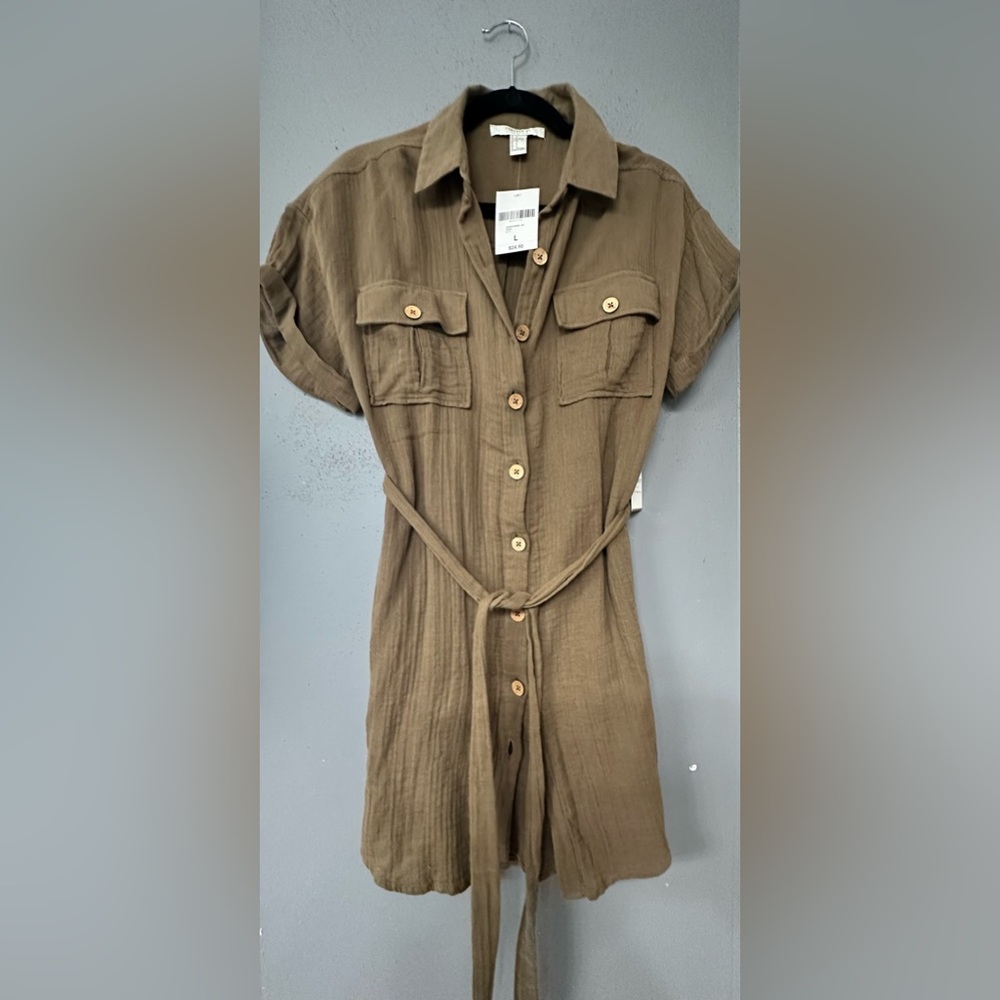NTW Forever 21 Army green belted button up dress. Size: Large